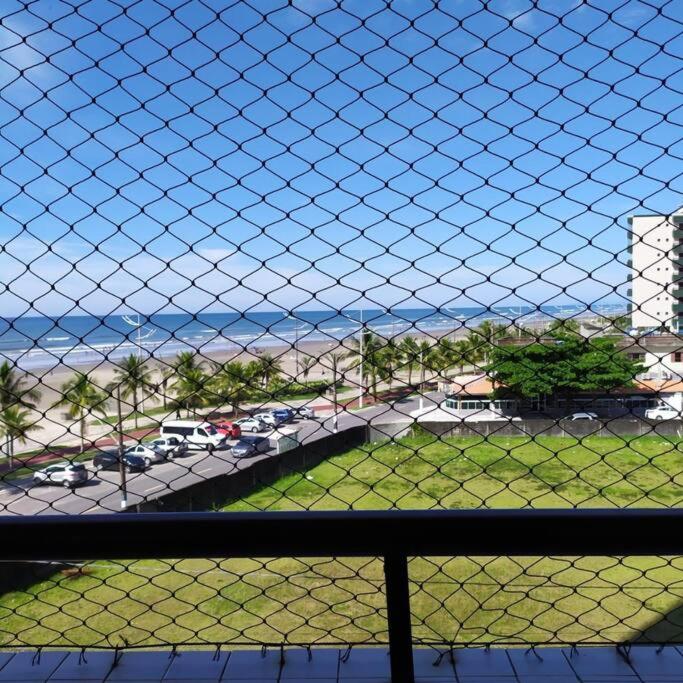 Apartamento de frente para o mar Praia Grande.