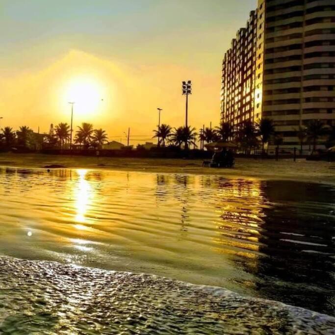 Apartamento de frente para o mar Praia Grande.
