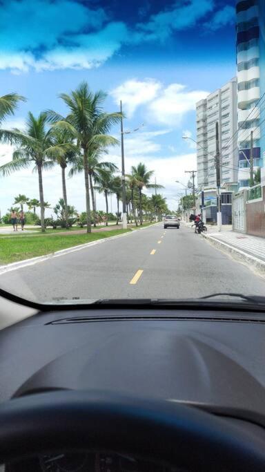 Apartamento de frente para o mar Praia Grande.