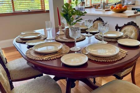 Renovated Cottage Near Cataract Gorge Launceston