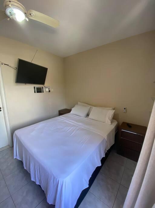 Apartamento Ondina 3 quartos.