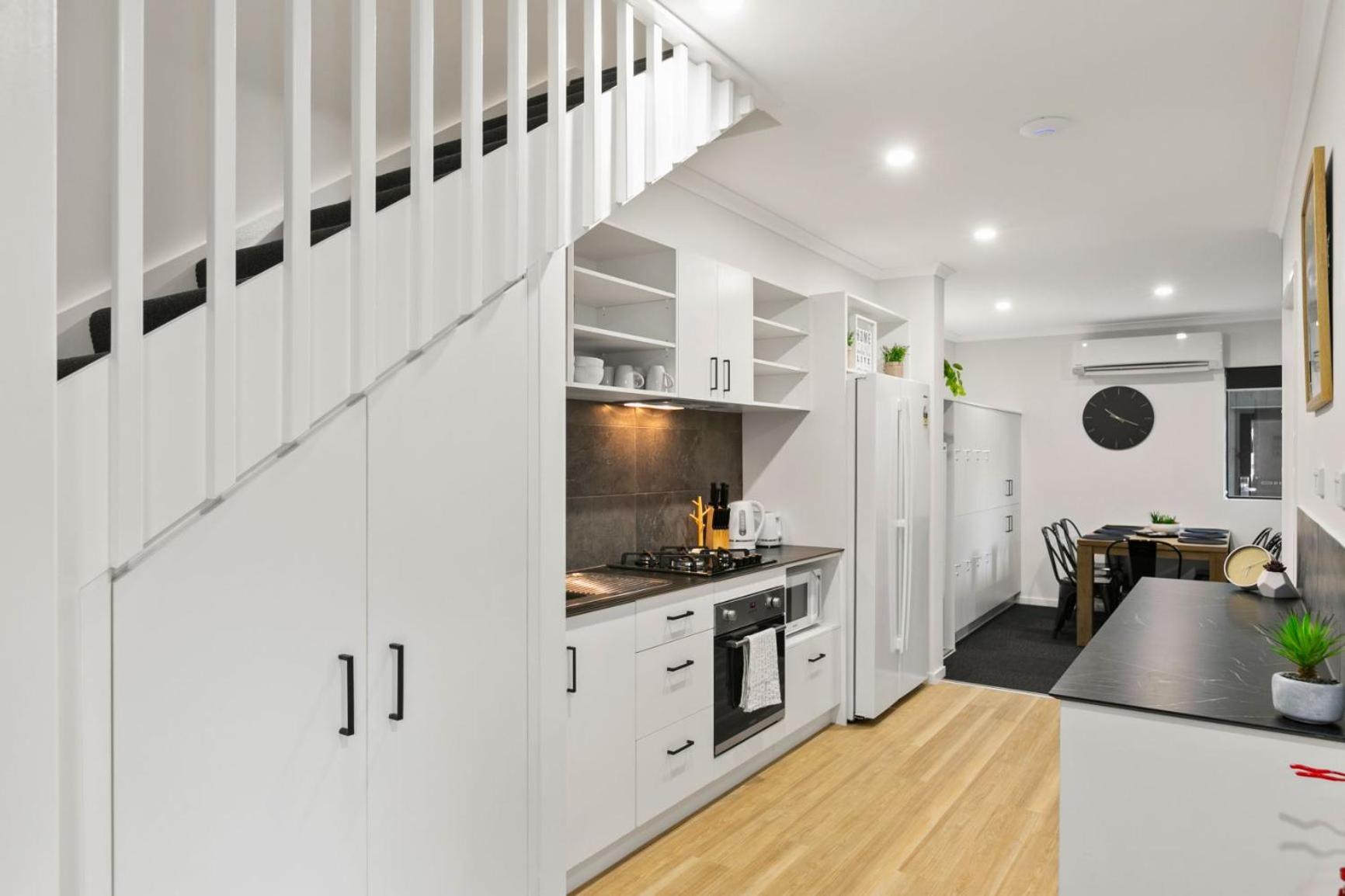 Redhill Cairns Living - Gatton St