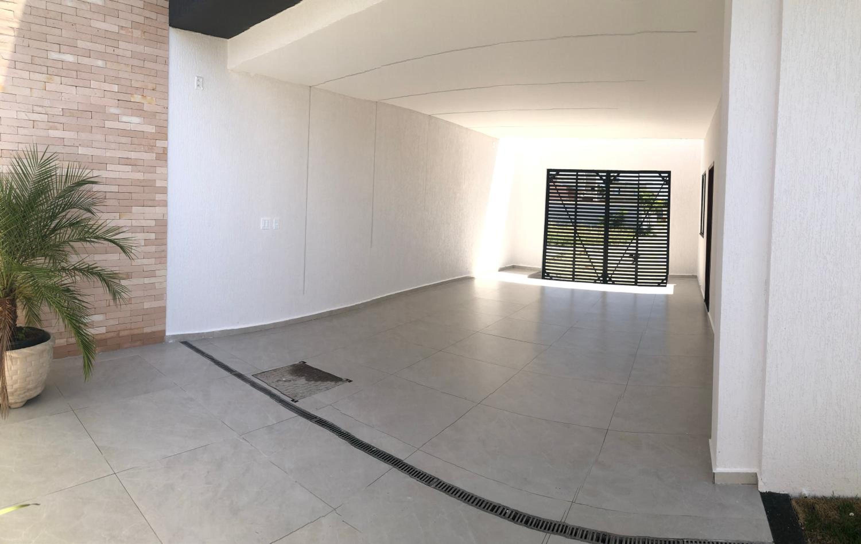 Casa com piscina exclusiva