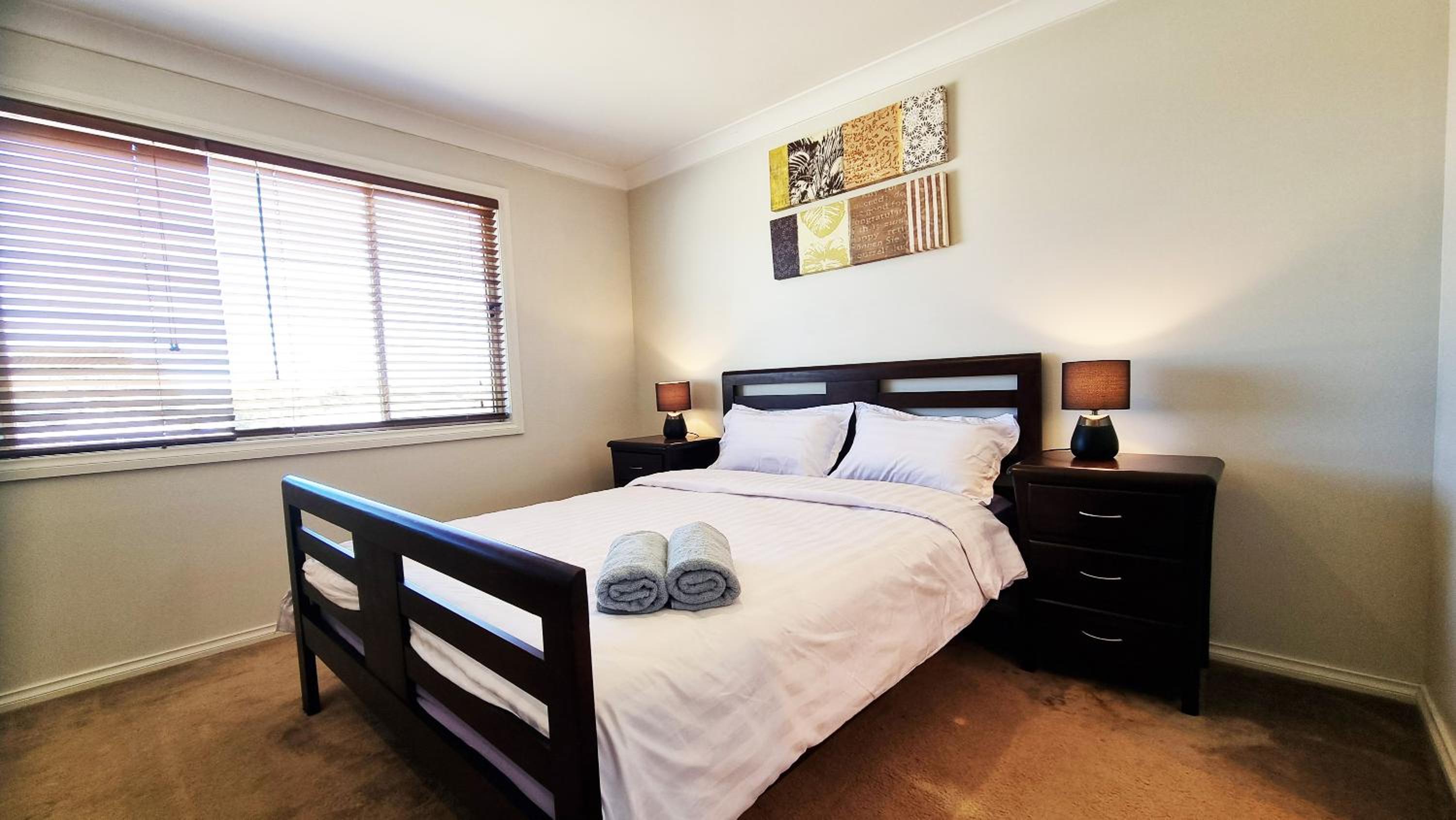 St Albans house - Spacious and modern home