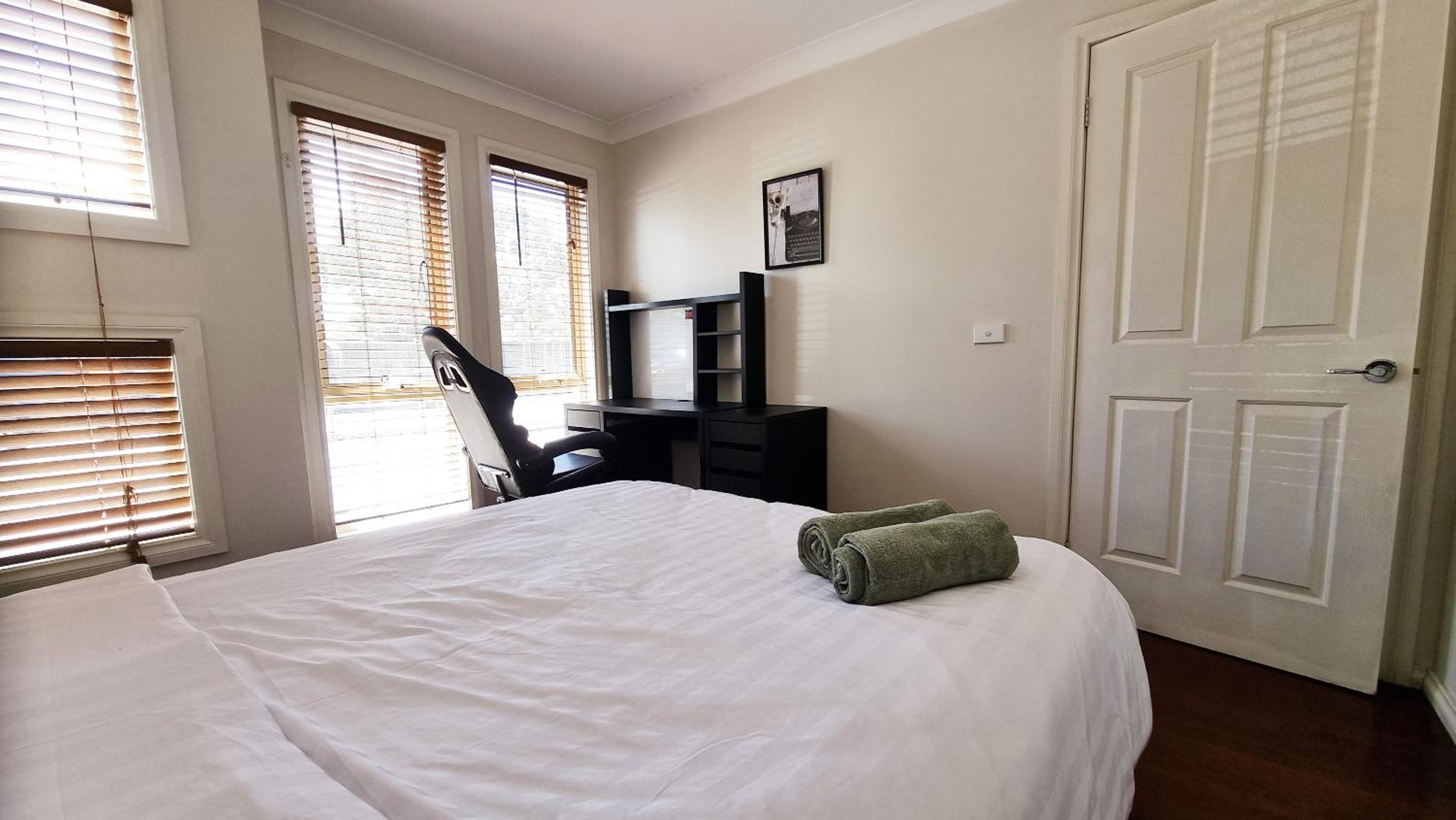 St Albans house - Spacious and modern home