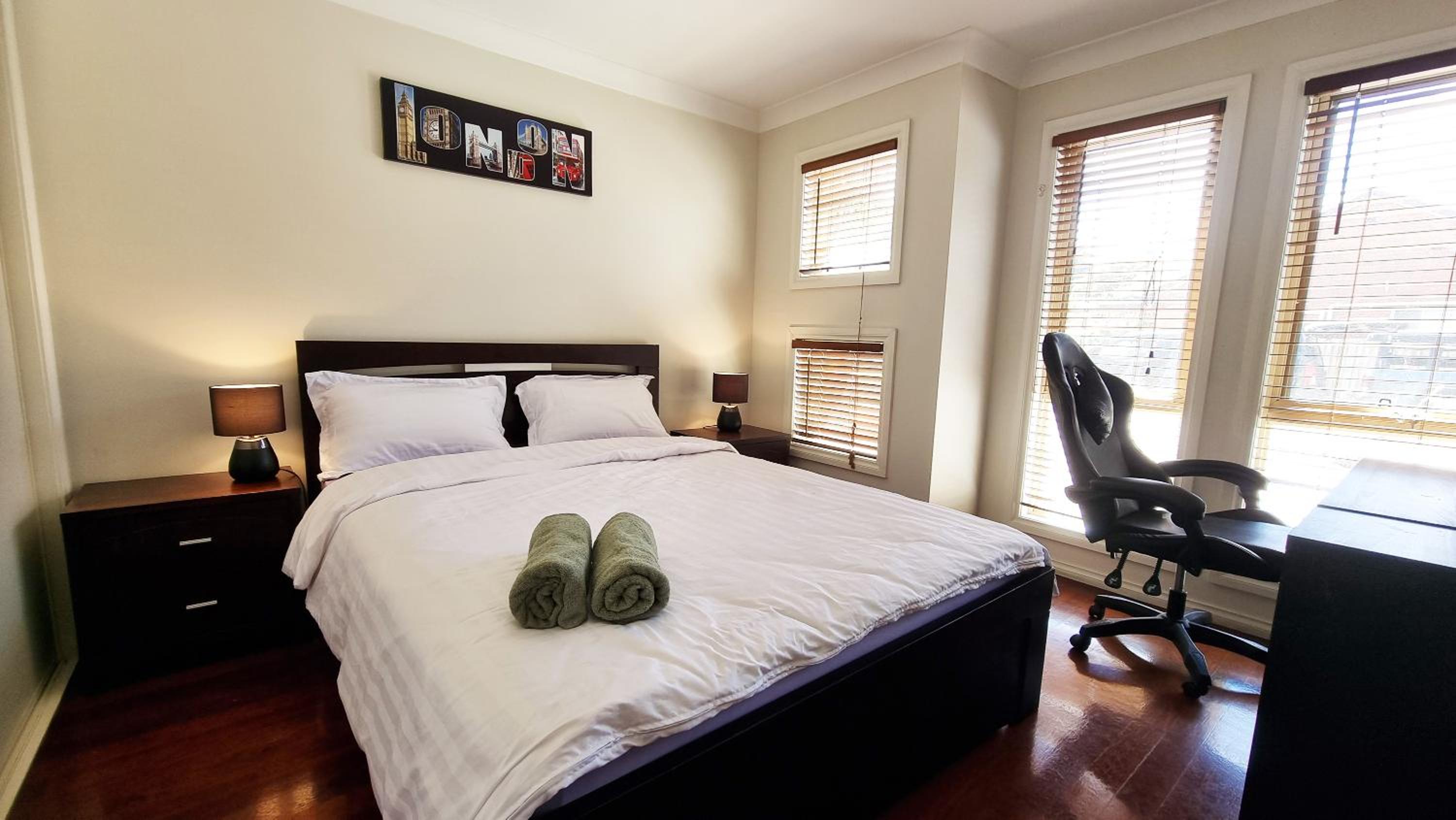 St Albans house - Spacious and modern home