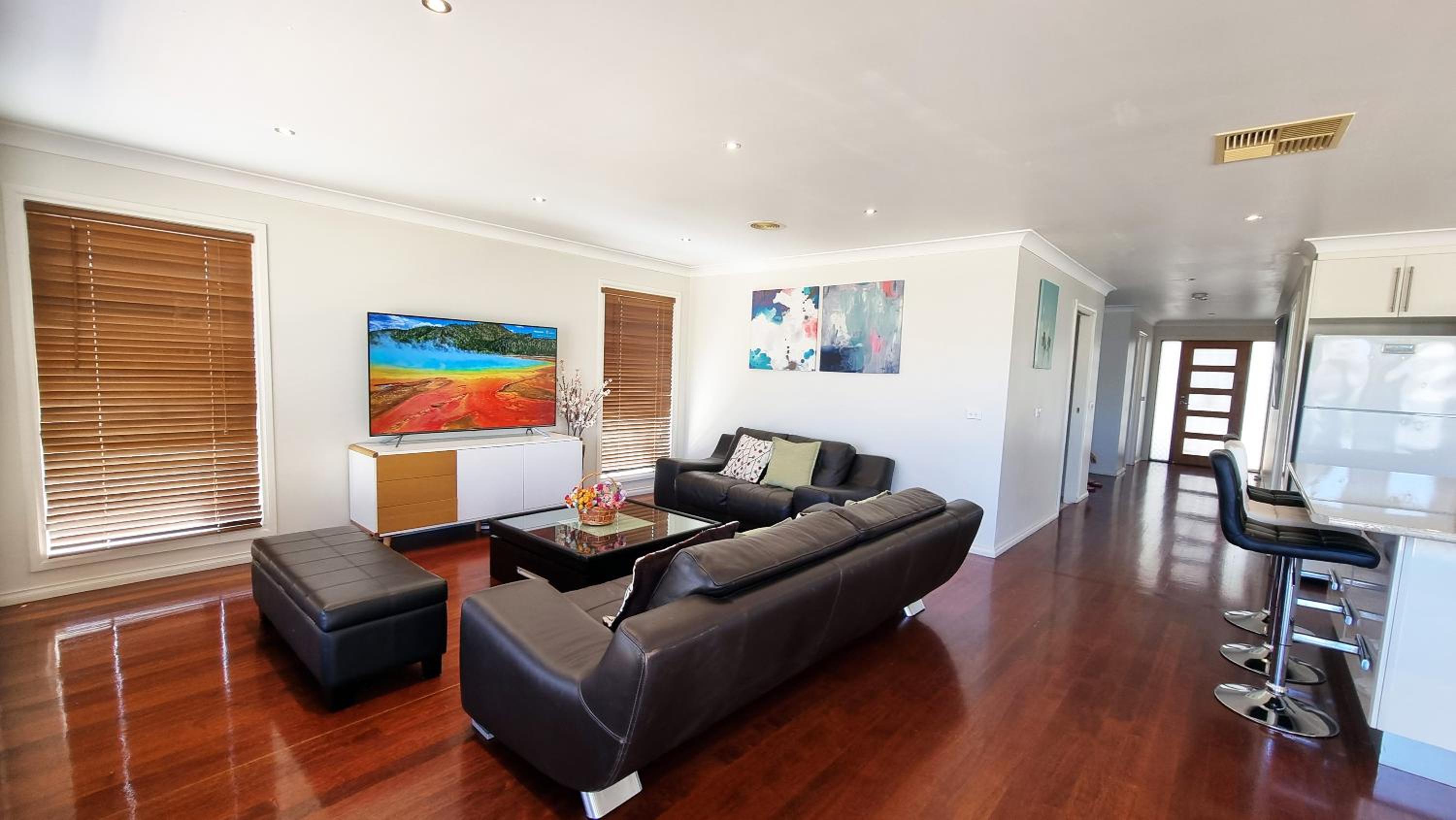St Albans house - Spacious and modern home