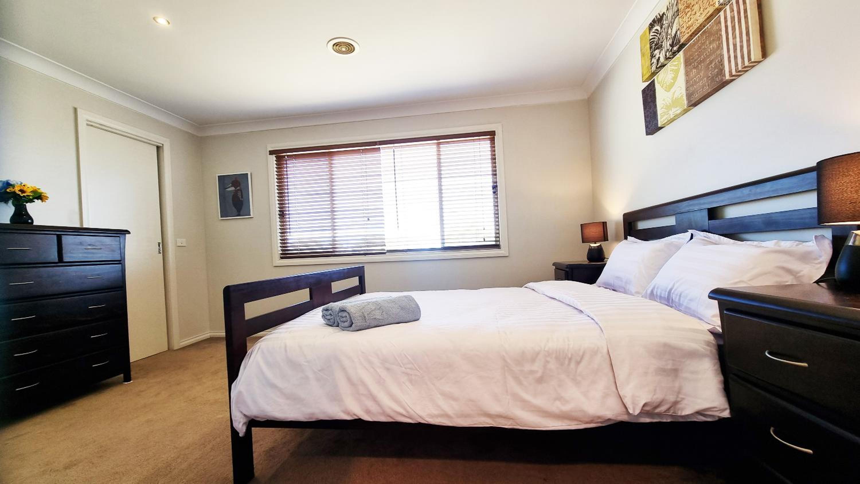 St Albans house - Spacious and modern home