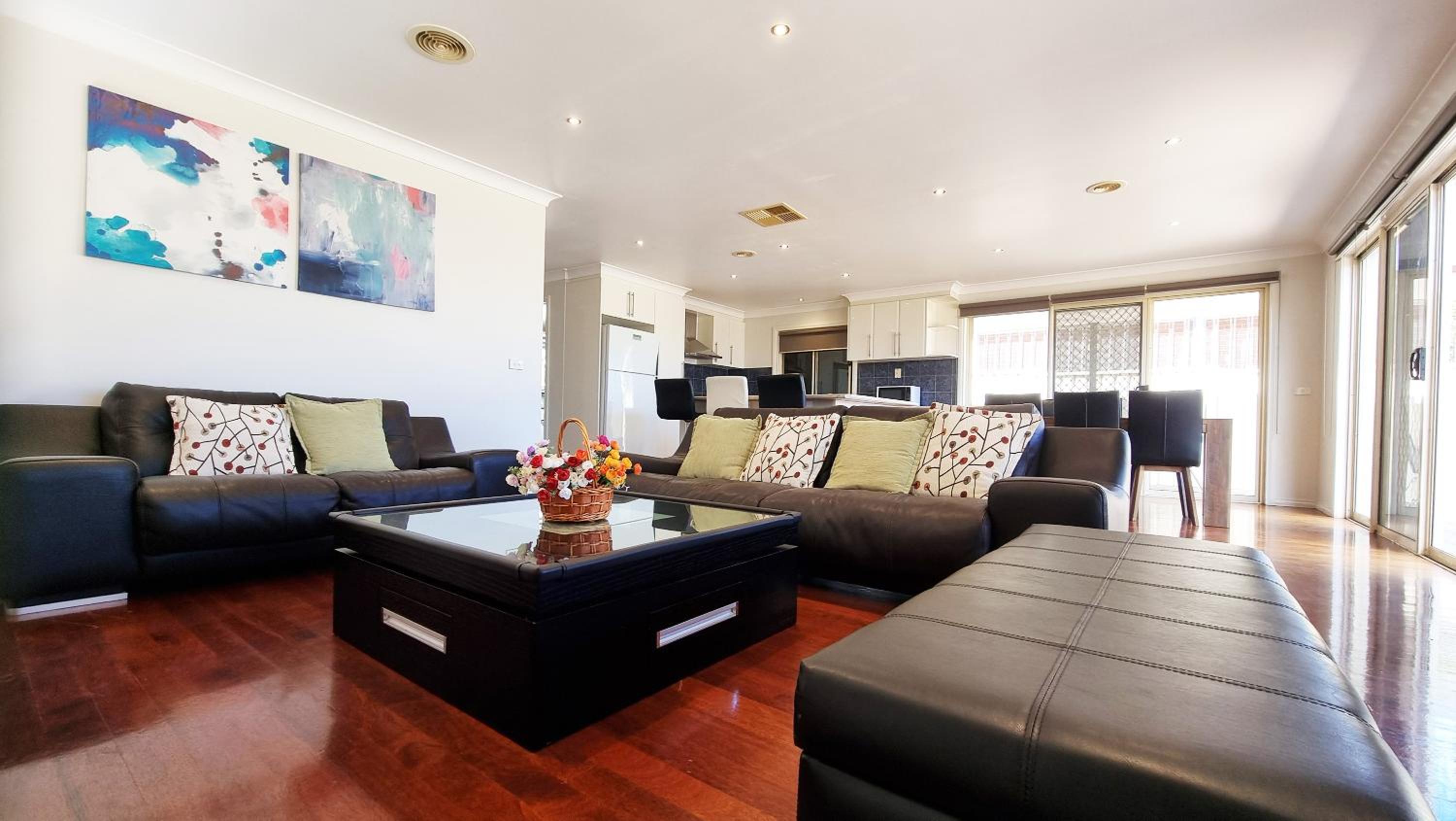 St Albans house - Spacious and modern home
