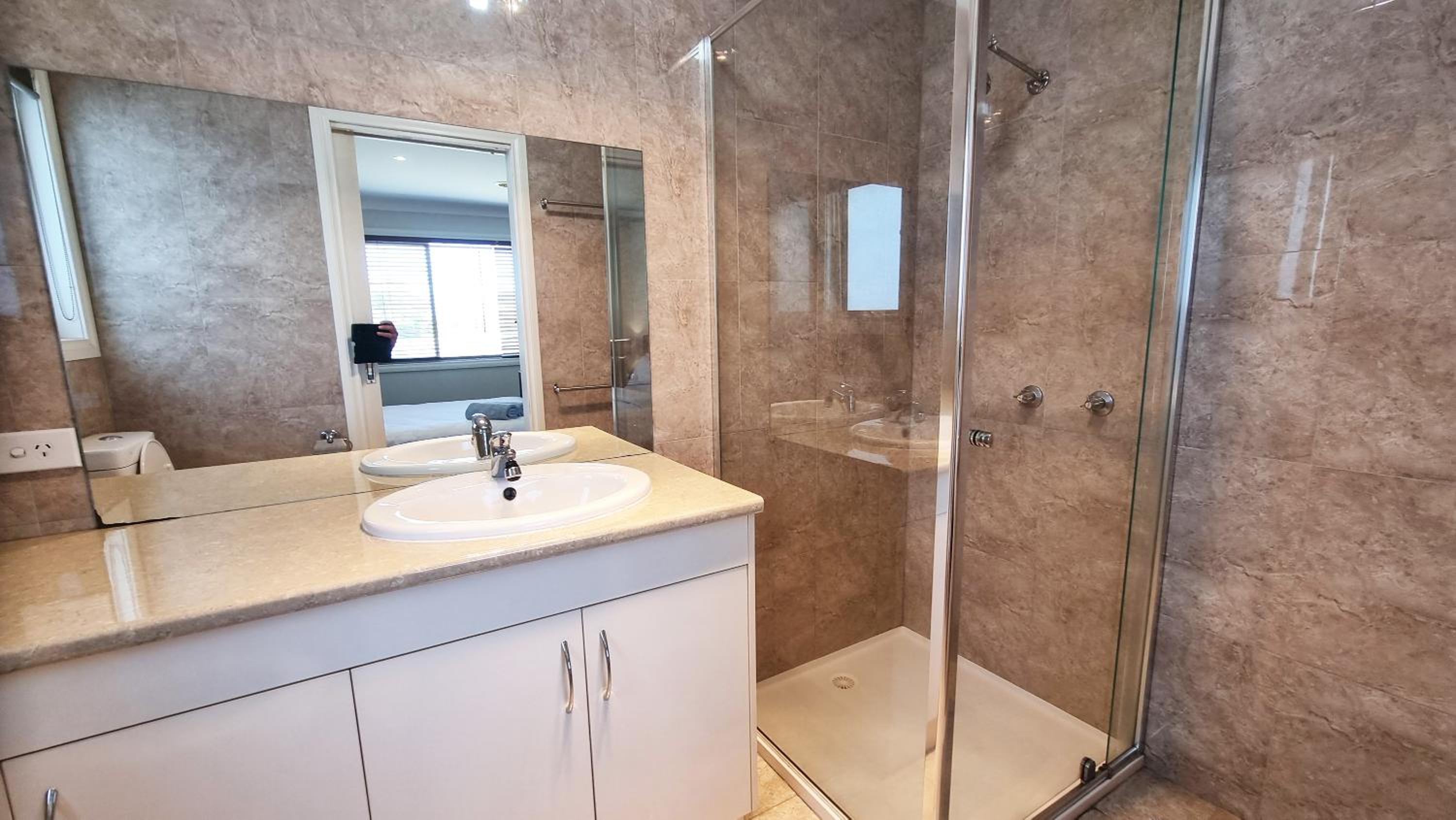 St Albans house - Spacious and modern home