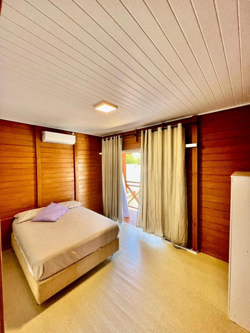 Casa com piscina em Zimbros