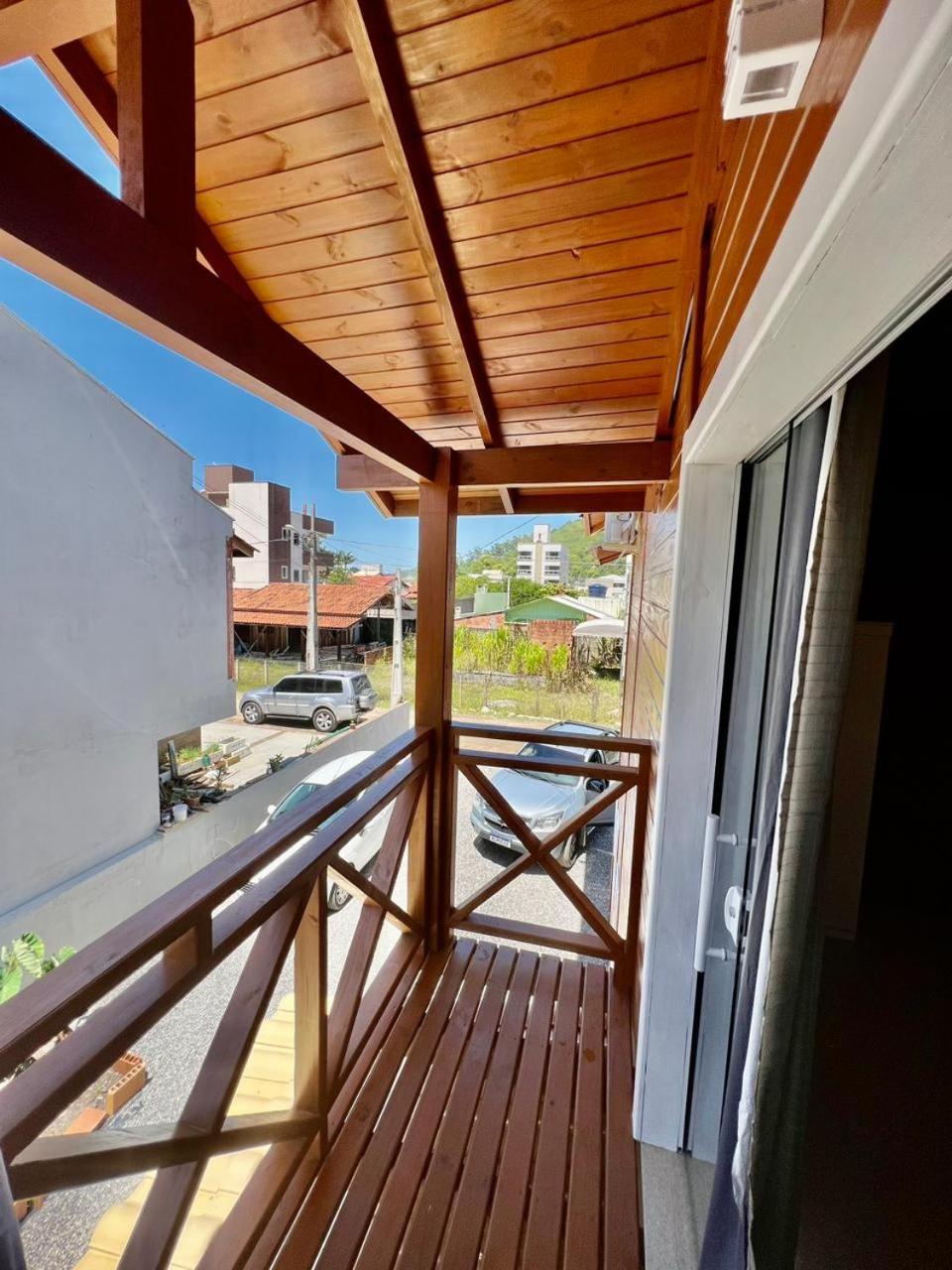 Casa com piscina em Zimbros