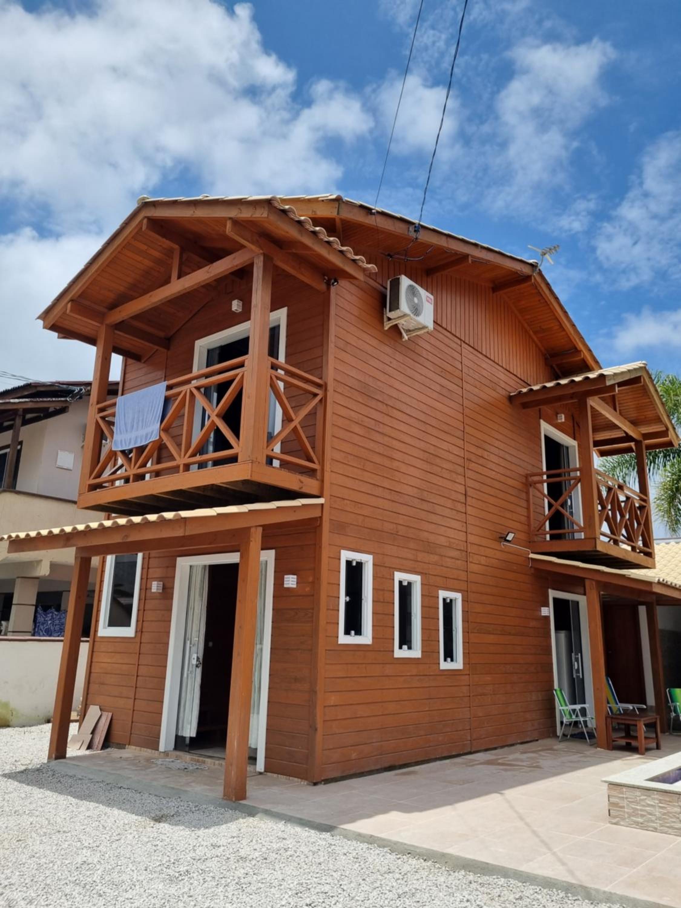 Casa com piscina em Zimbros
