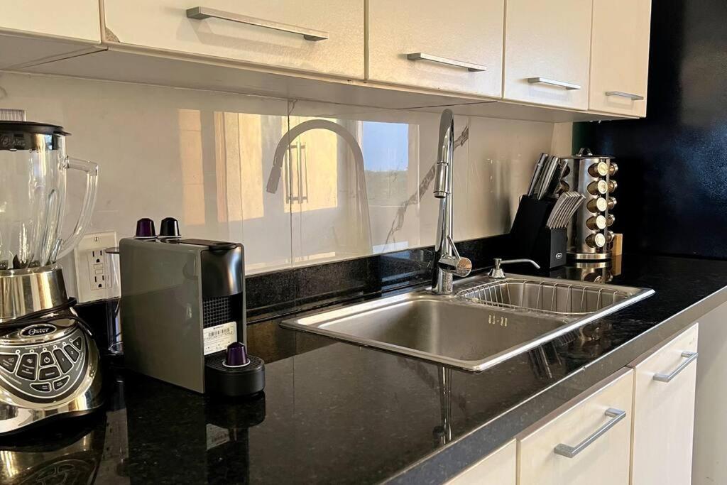 LUXURY CONDO BEACHFRONT AMARA
