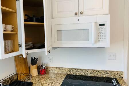 Modern 2BR Ocean Block Apt Walk to the Beach view 3