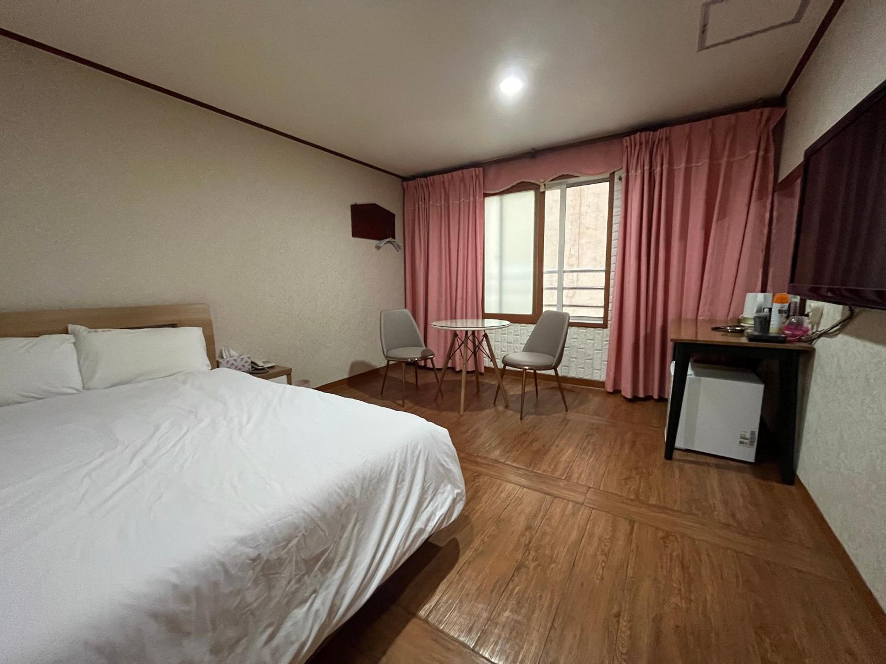 Oreum Motel view 5