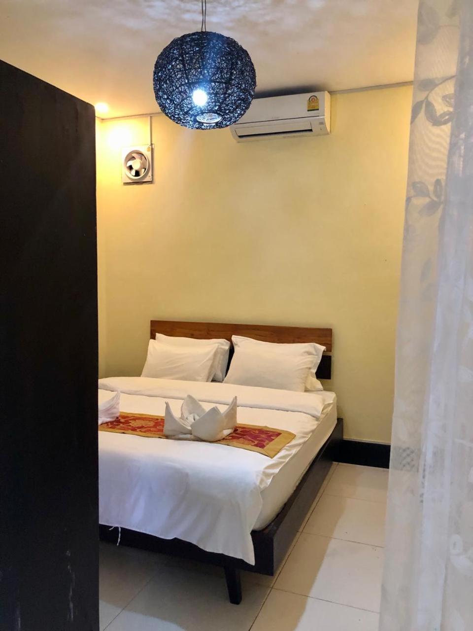 Meet sunset hostel Luangprabang