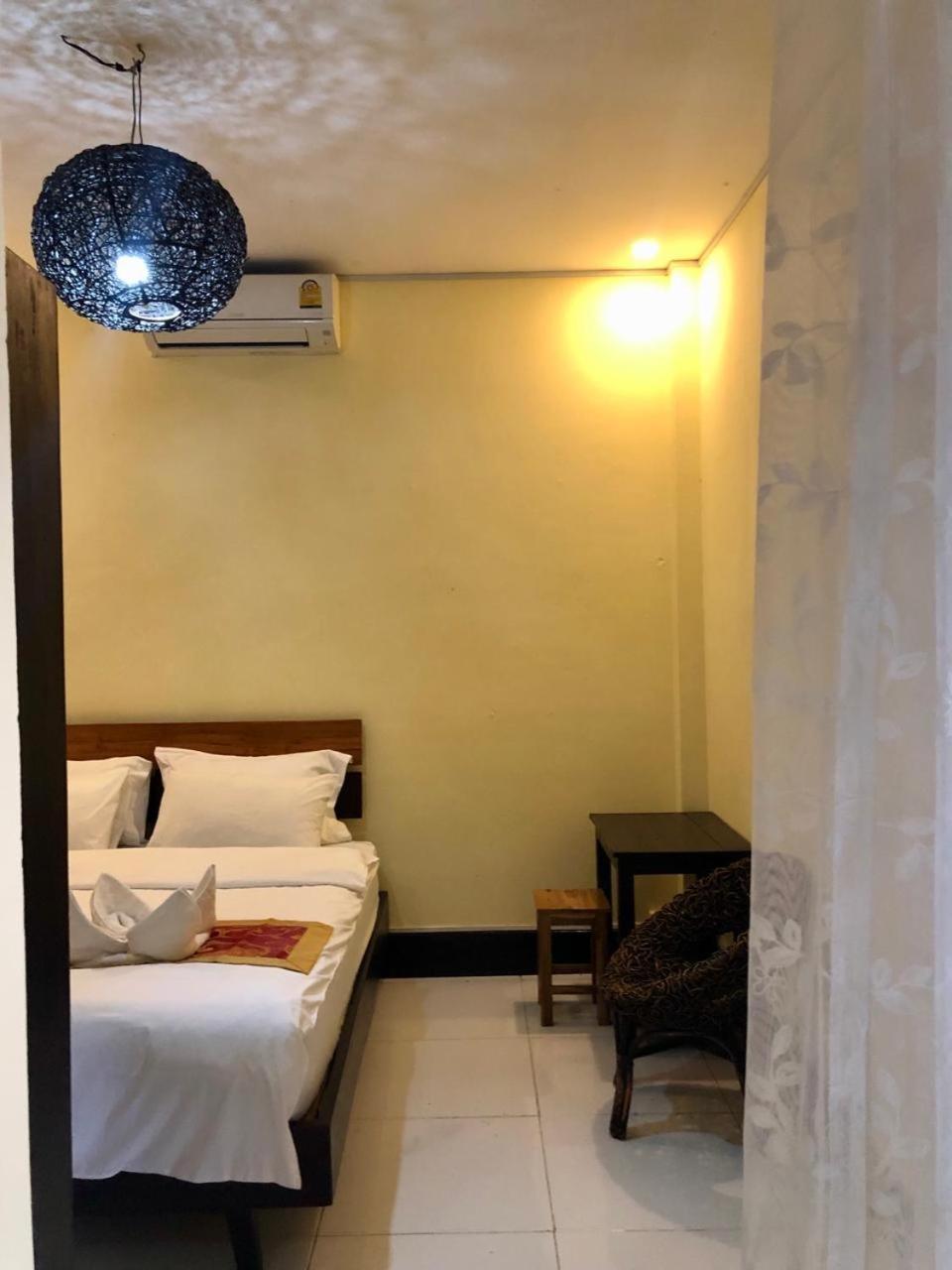 Meet sunset hostel Luangprabang