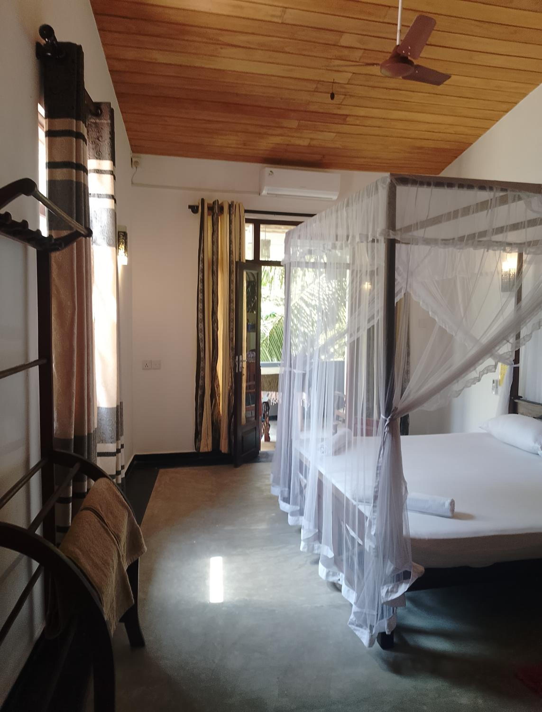Unawatuna Backpacker Lodge view 4