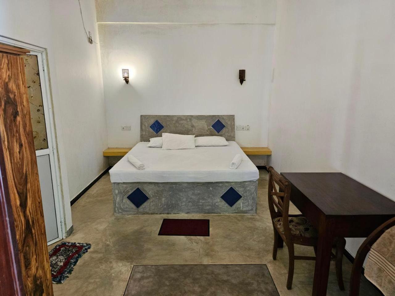 Unawatuna Backpacker Lodge view 3