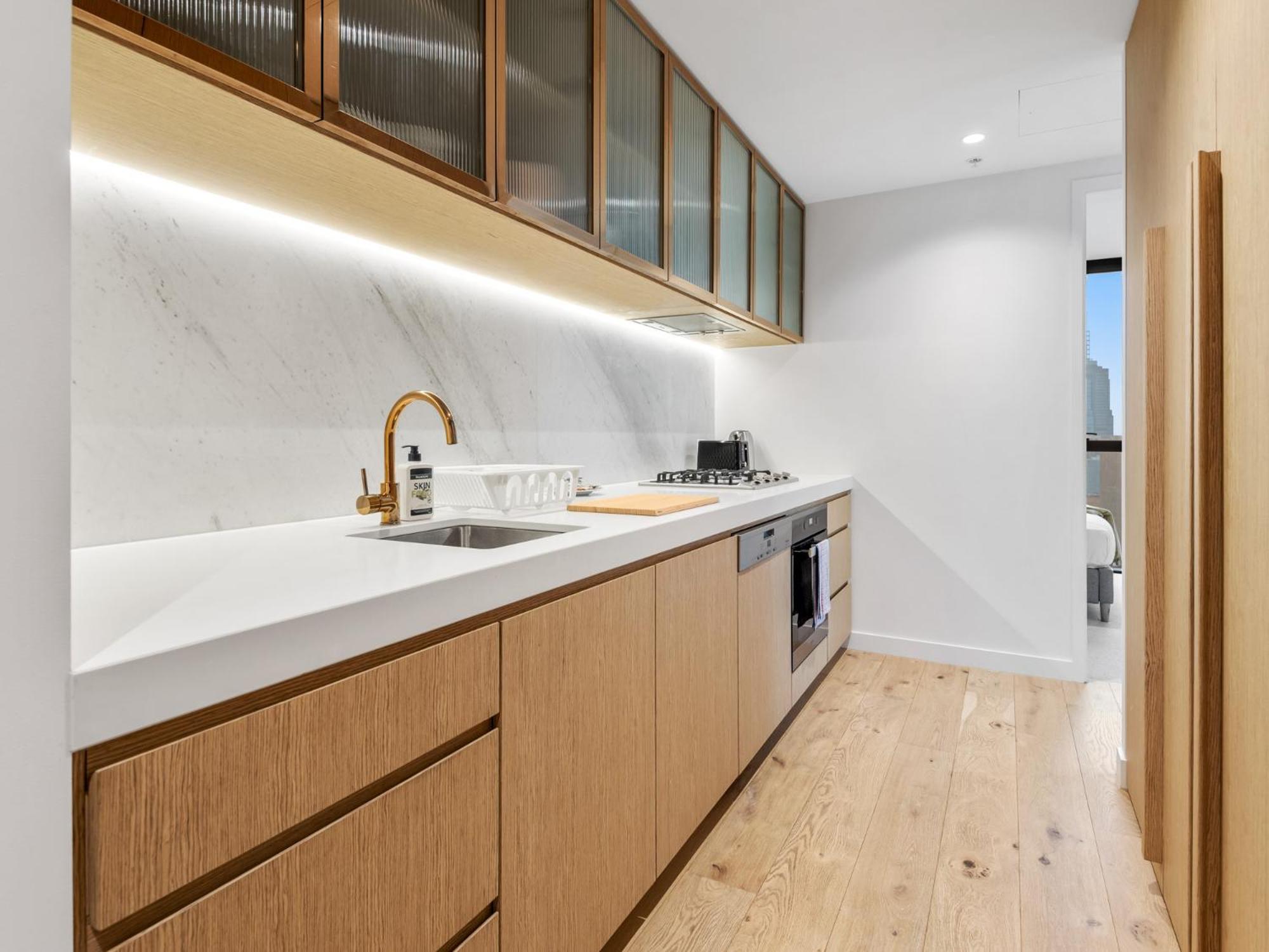 Superb CityView 2B2B apt CBD with Gym