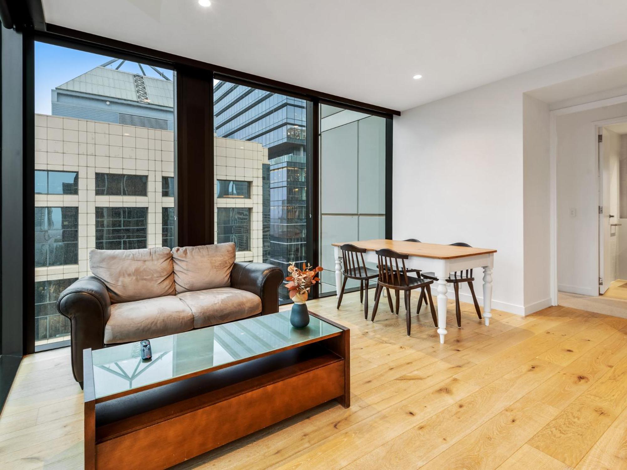 Superb CityView 2B2B apt CBD with Gym