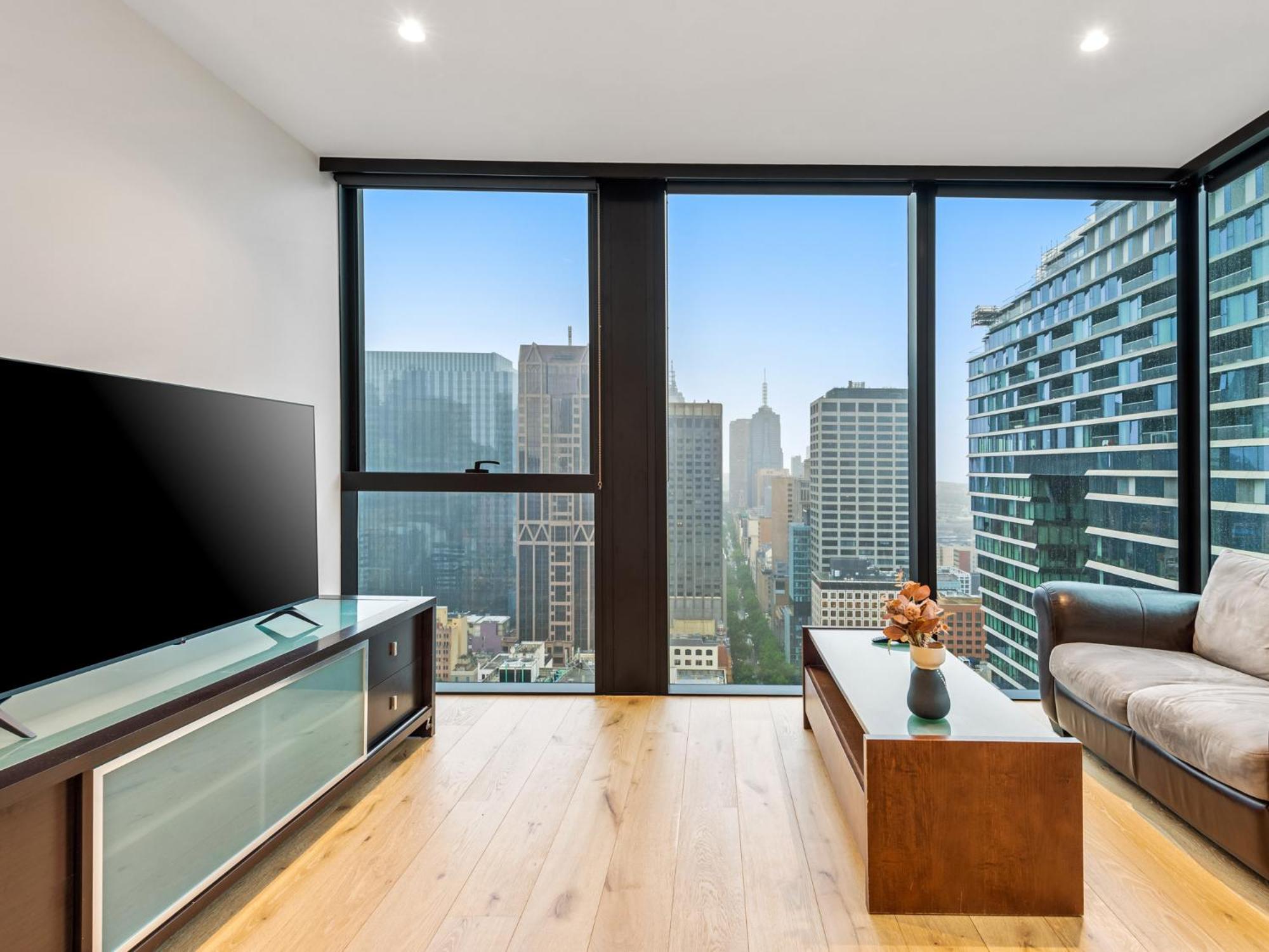 Superb CityView 2B2B apt CBD with Gym