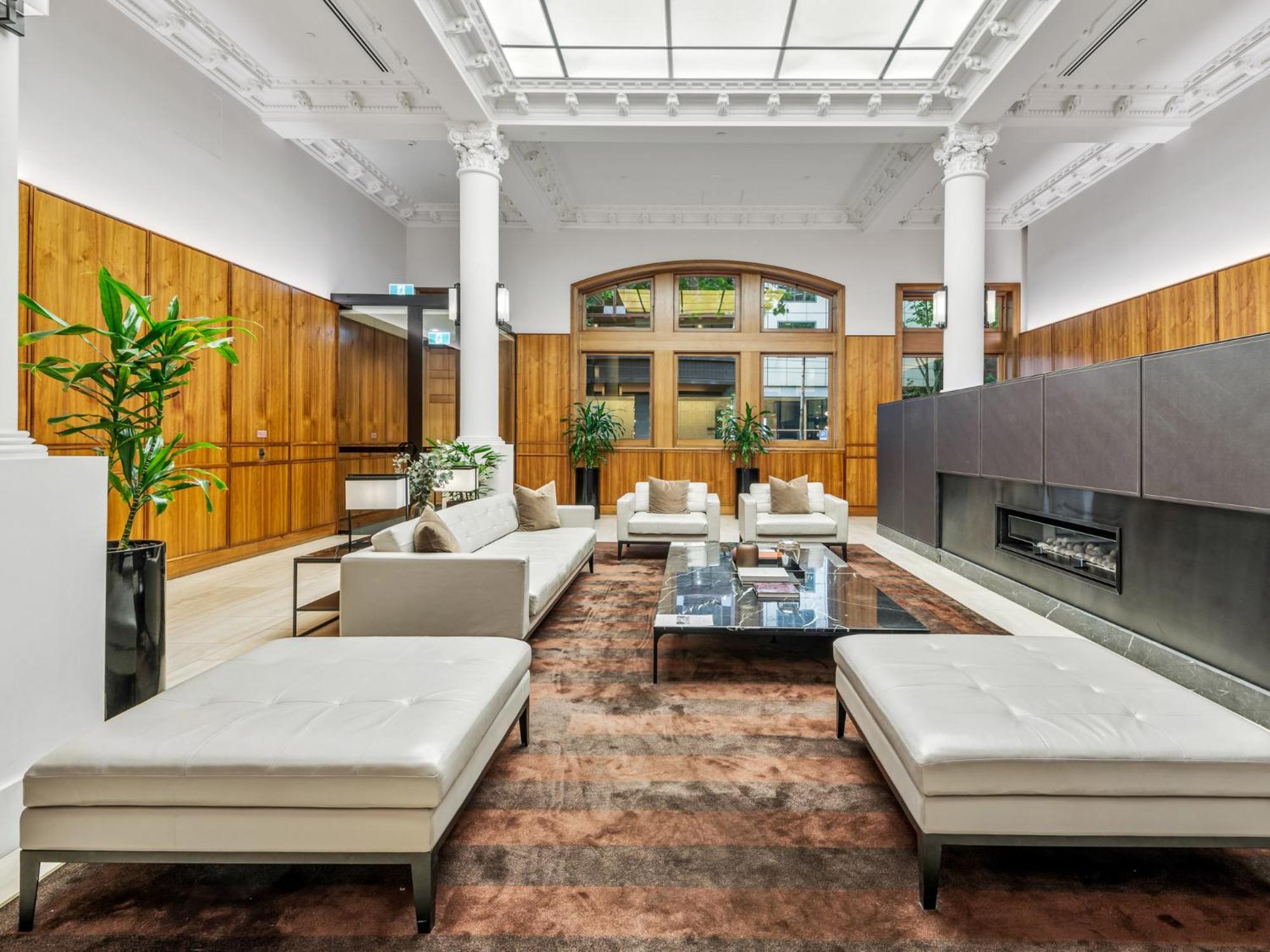 Superb CityView 2B2B apt CBD with Gym