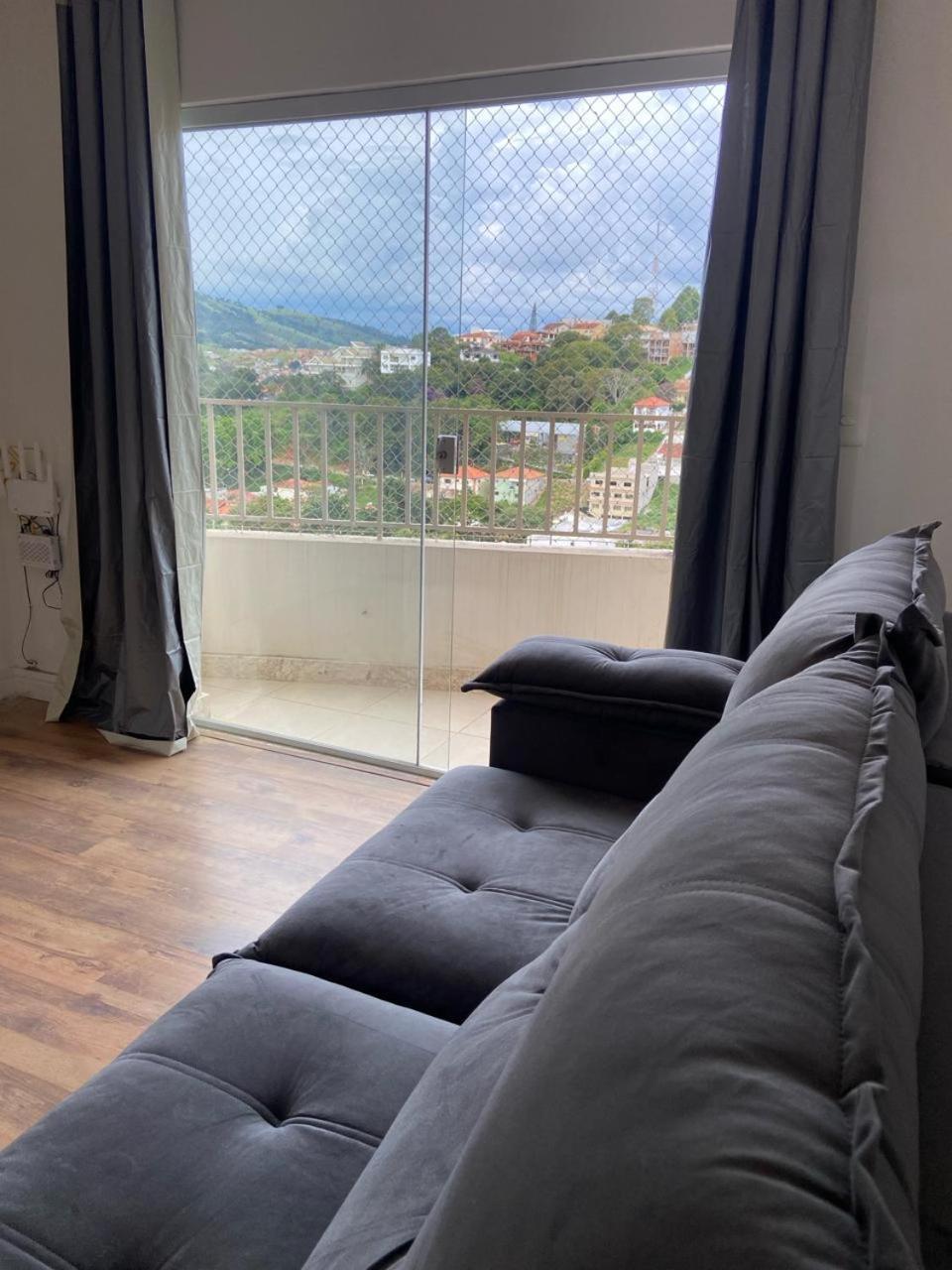 APARTAMENTO FAMILIAR COMPLETO