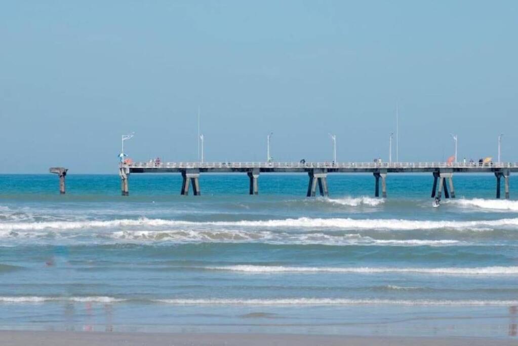 Apto Mongaguá frente p/ praia