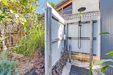 Mudjimba Beach Haven - Stroll to the Water