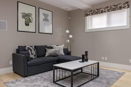 Stunning 3 bedroom Secondary Suite N Van