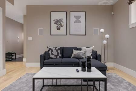 Stunning 3 bedroom Secondary Suite N Van