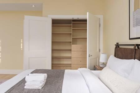 Stunning 3 bedroom Secondary Suite N Van