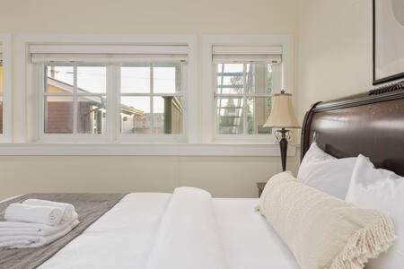 Stunning 3 bedroom Secondary Suite N Van