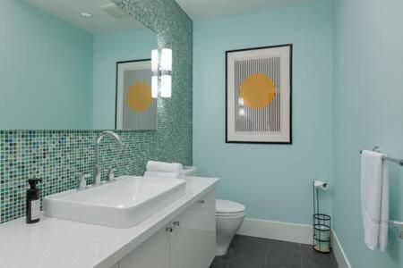 Stunning 3 bedroom Secondary Suite N Van