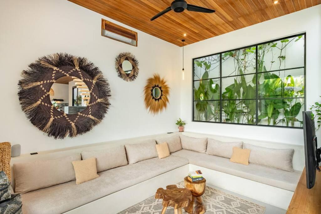 Villa Anita Umalas by Santi Management
