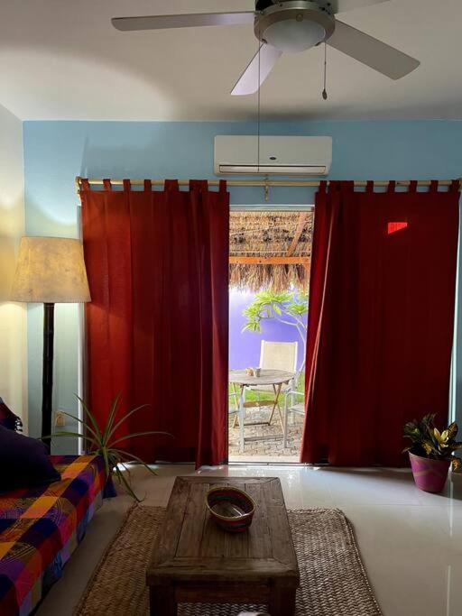 Casa Cebra by the beach -Roof top lounge! Playa del Niño