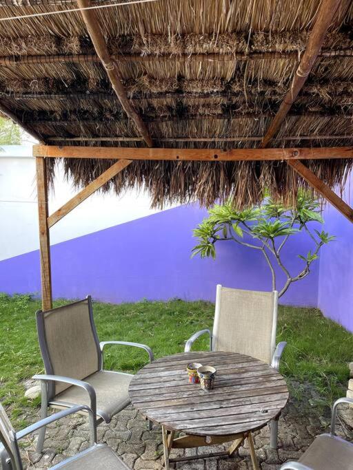 Casa Cebra by the beach -Roof top lounge! Playa del Niño
