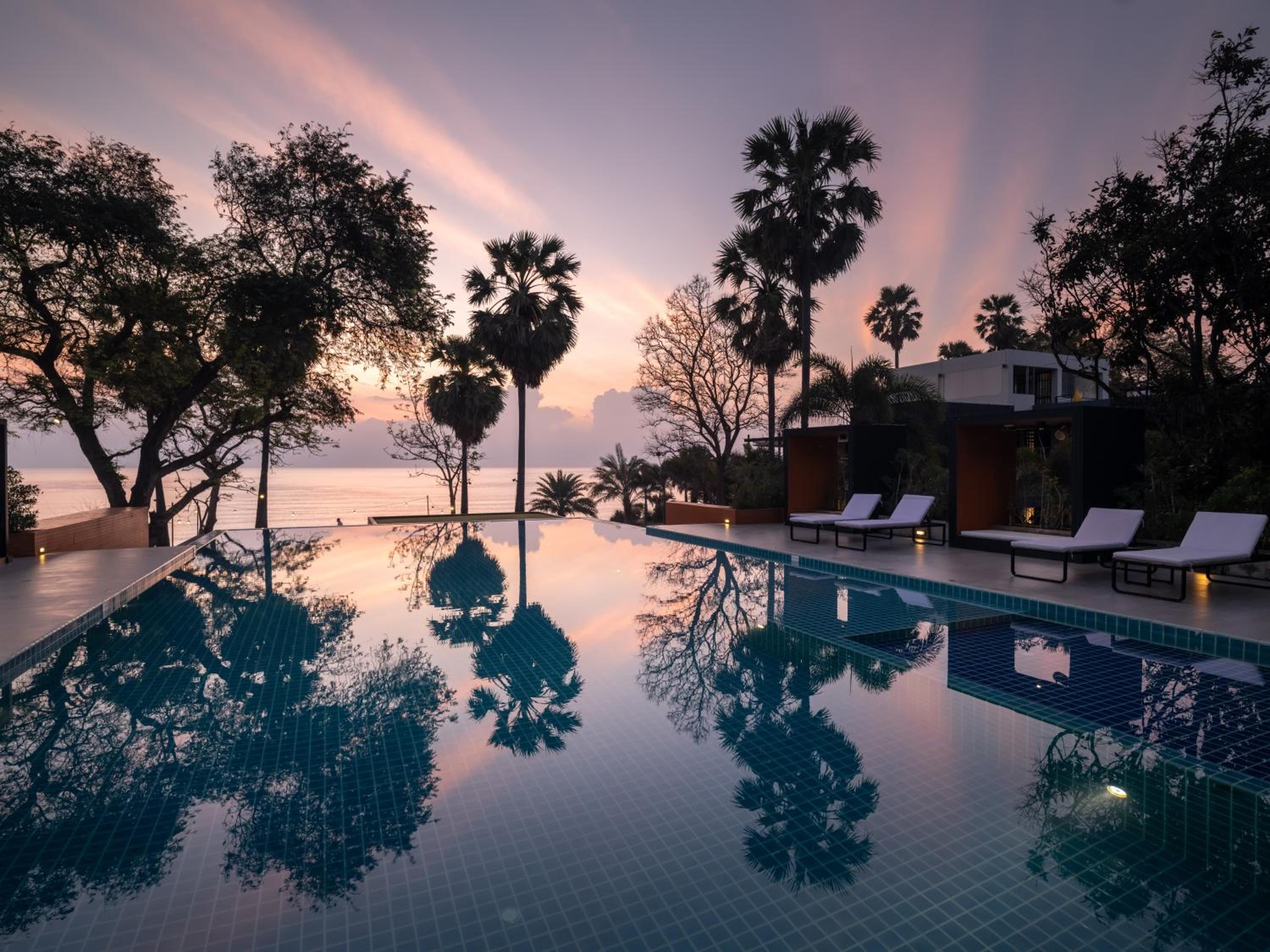 Sunshine Paradise Resort