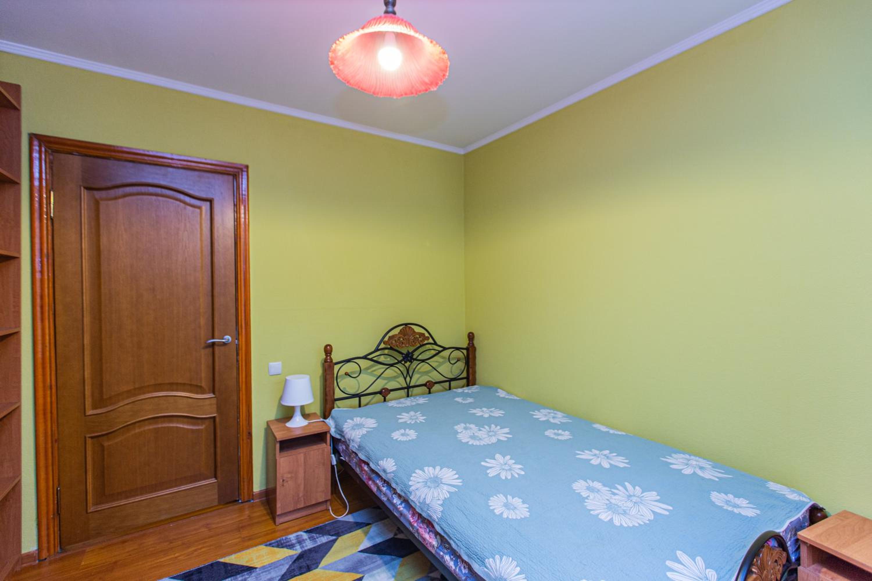 Apartment near Central Mosque and Green Bazaar view 2