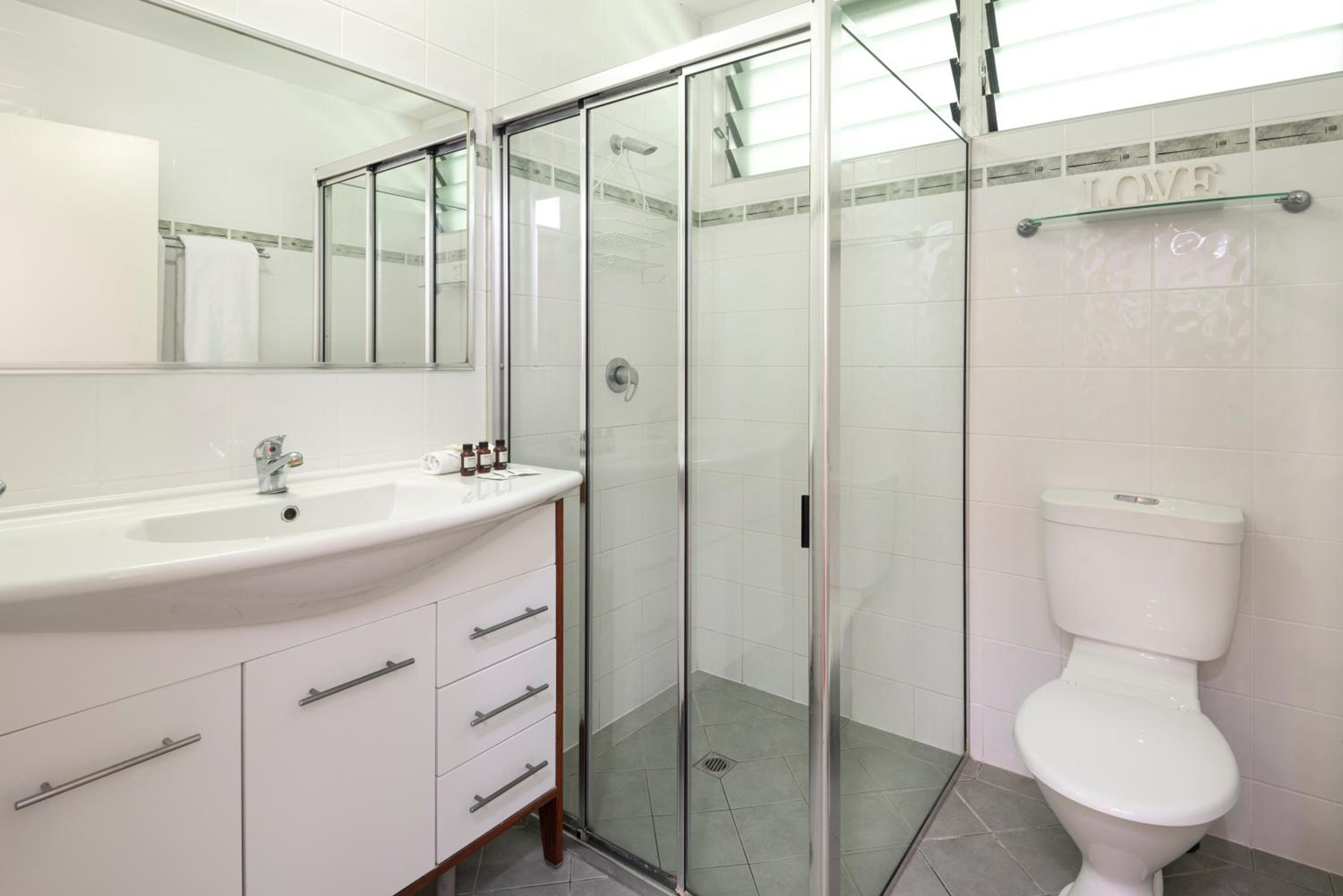Poinciana Lodge - 2 bedroom - on Hamilton Island by HIHA