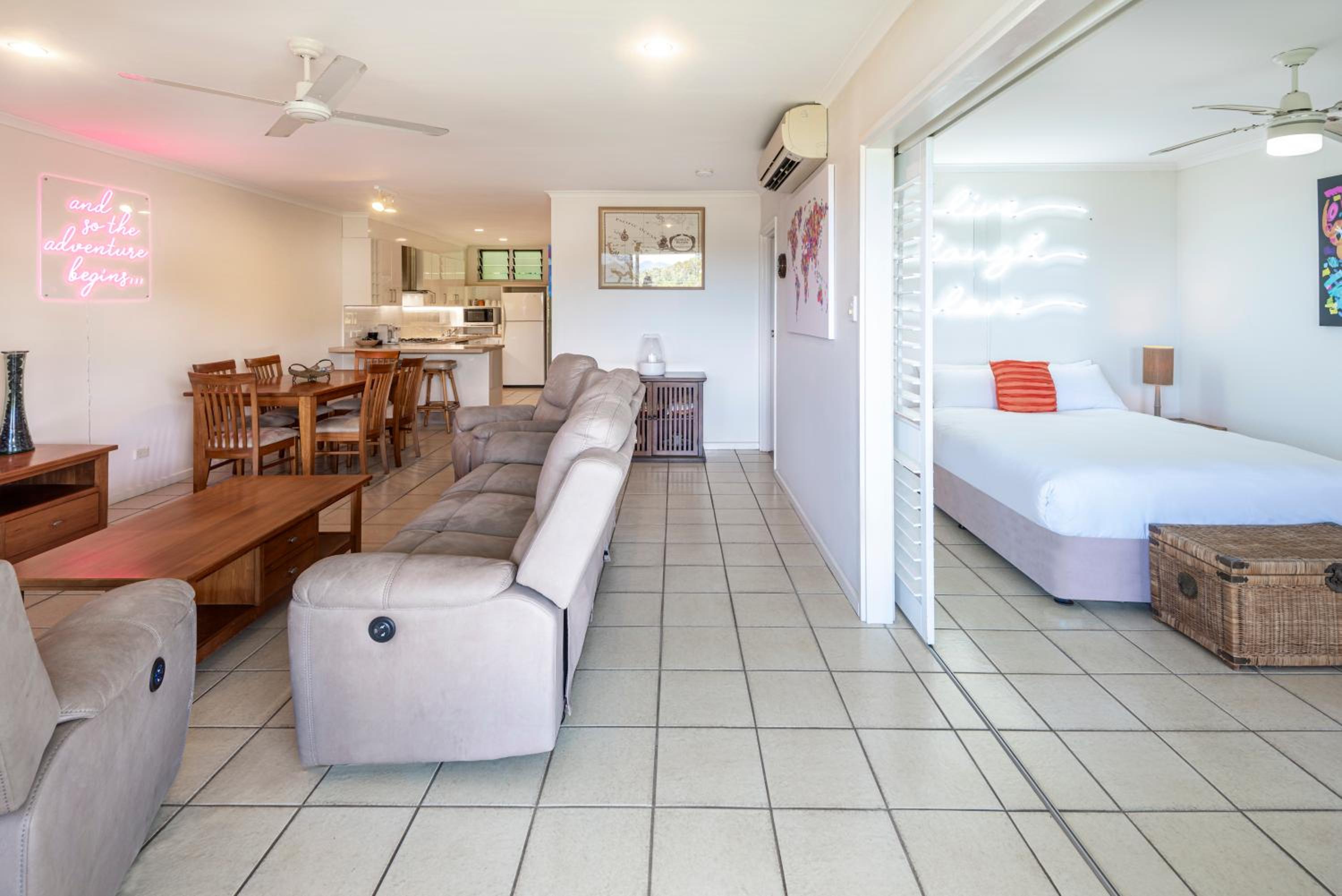 Poinciana Lodge - 2 bedroom - on Hamilton Island by HIHA