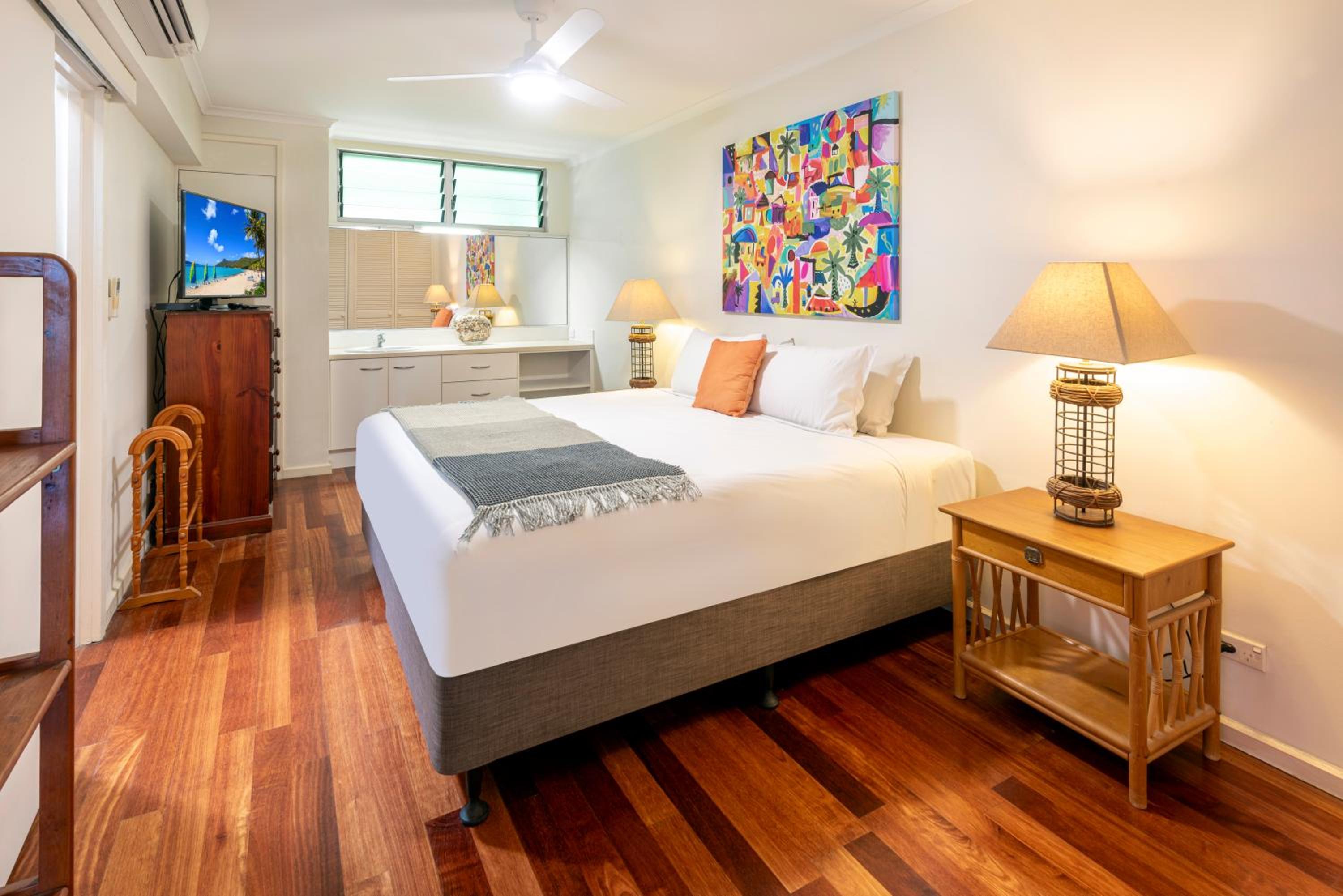 Poinciana Lodge - 2 bedroom - on Hamilton Island by HIHA