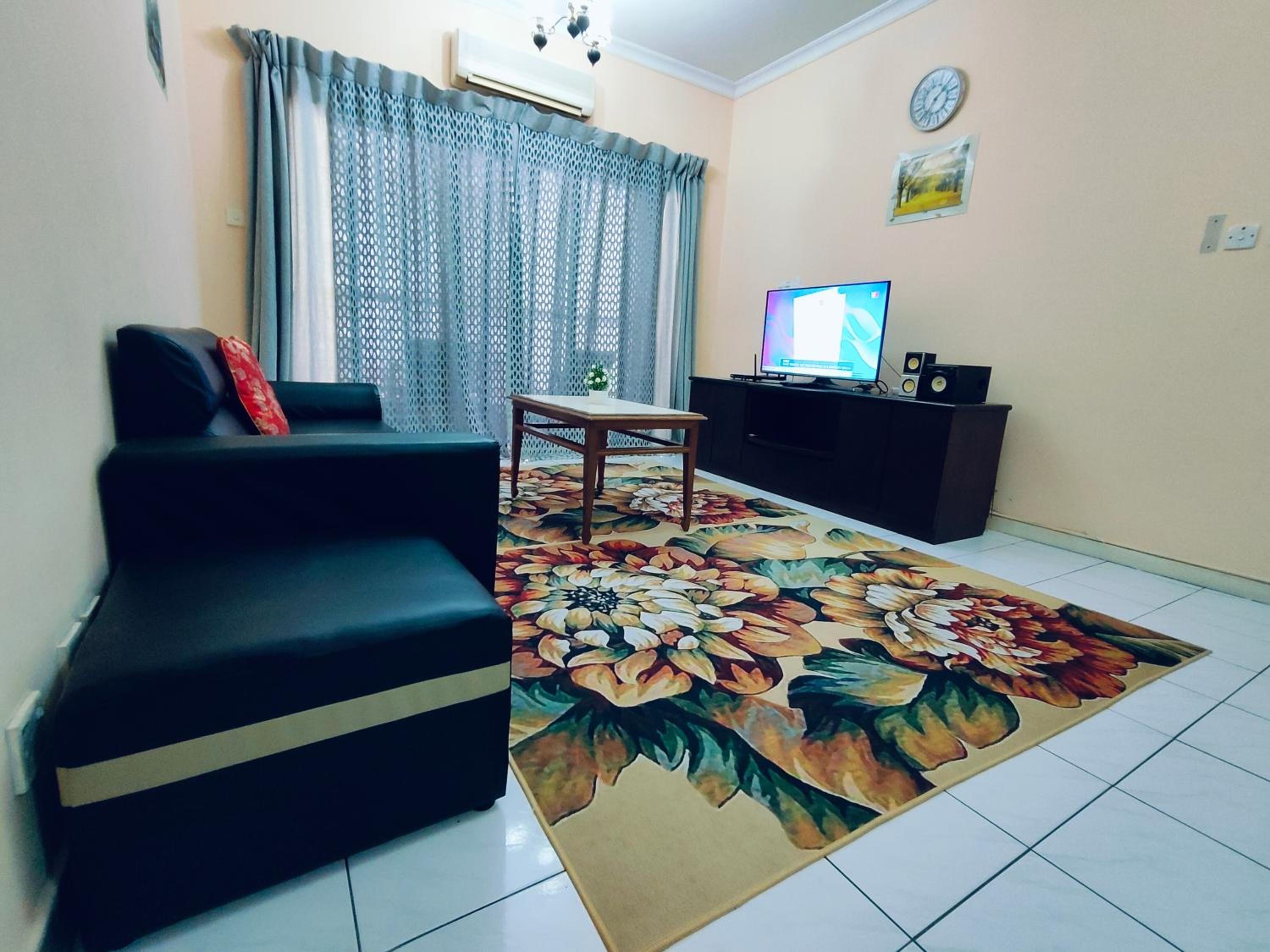 Marina Court Resthouse KK photo 8