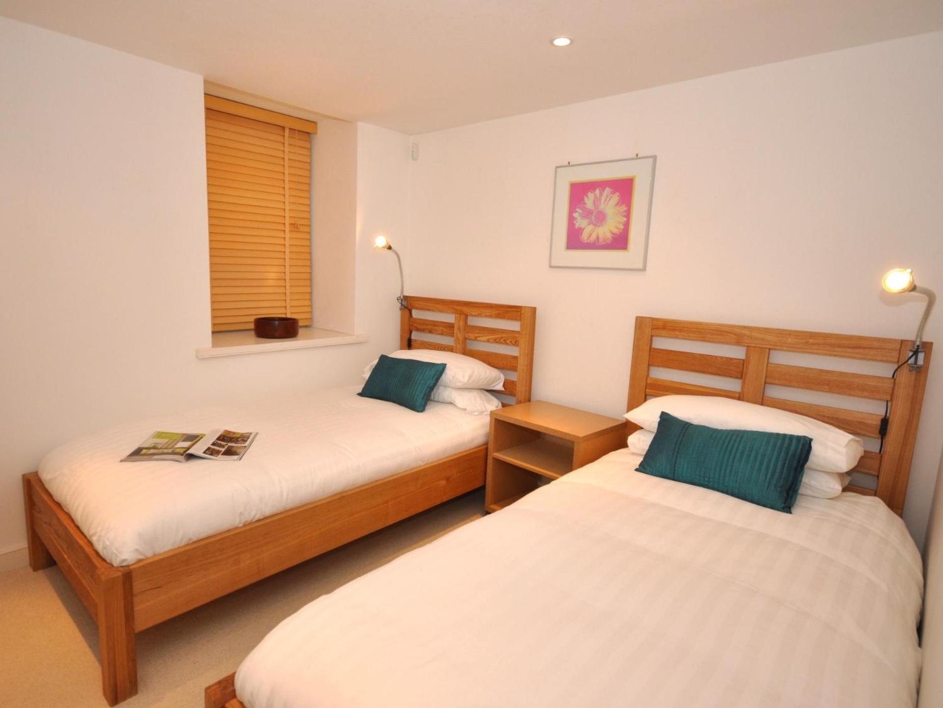 3 Bed in Ilfracombe oc-darwi view 2