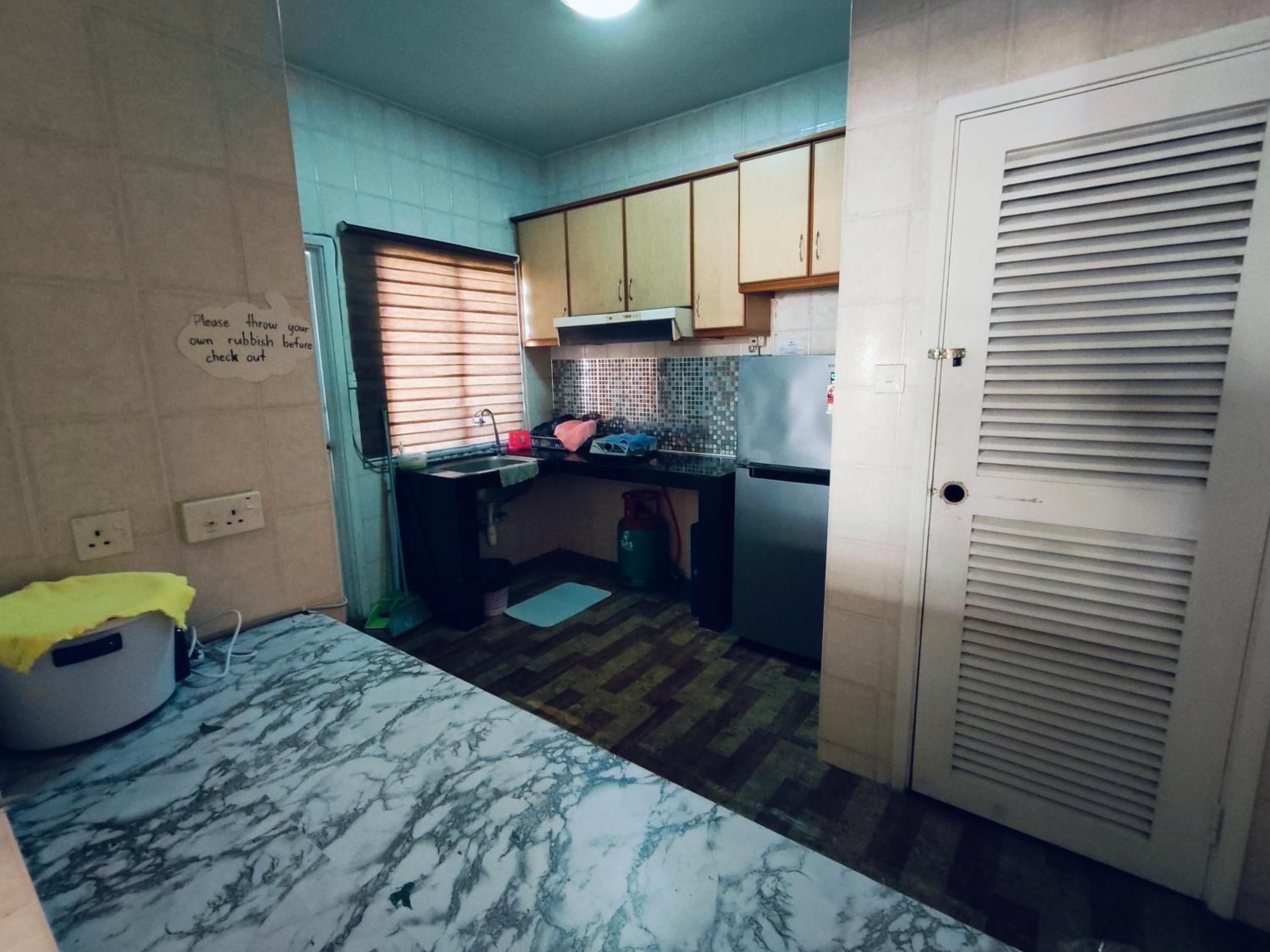 Marina Court Resthouse KK photo 3