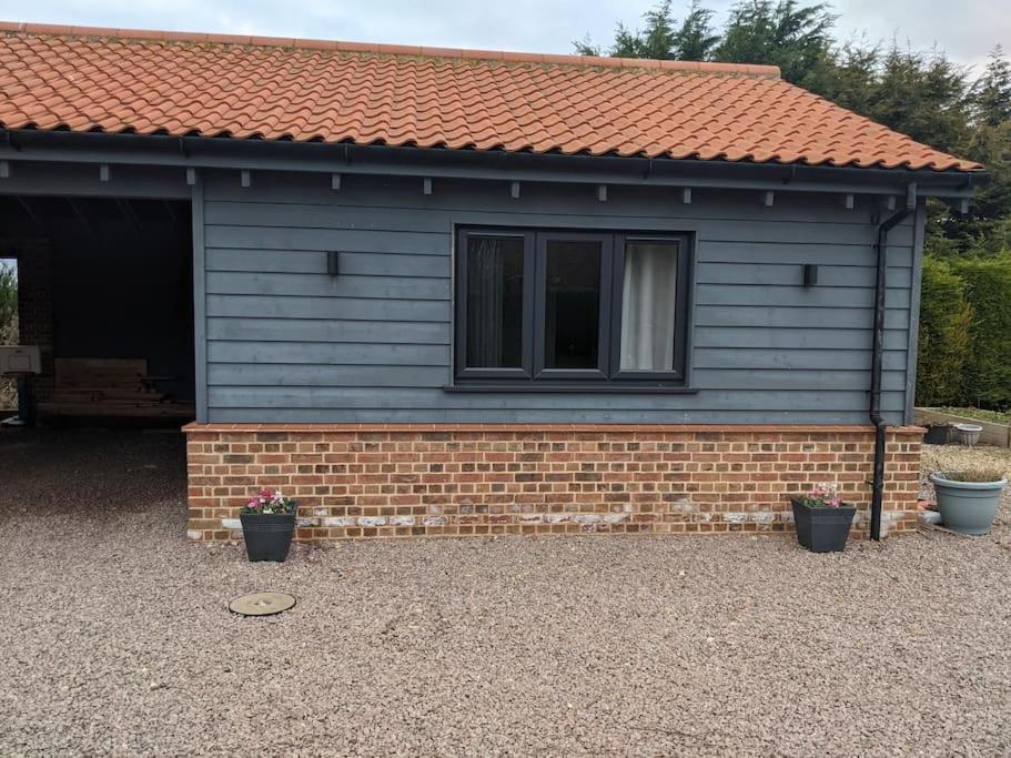 Private garden annexe with kitchenette