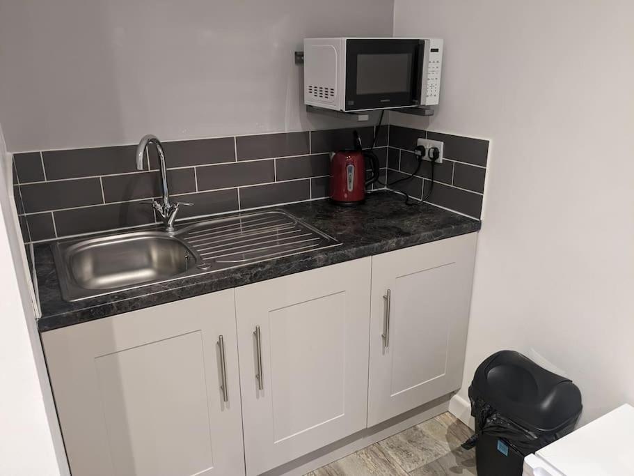 Private garden annexe with kitchenette