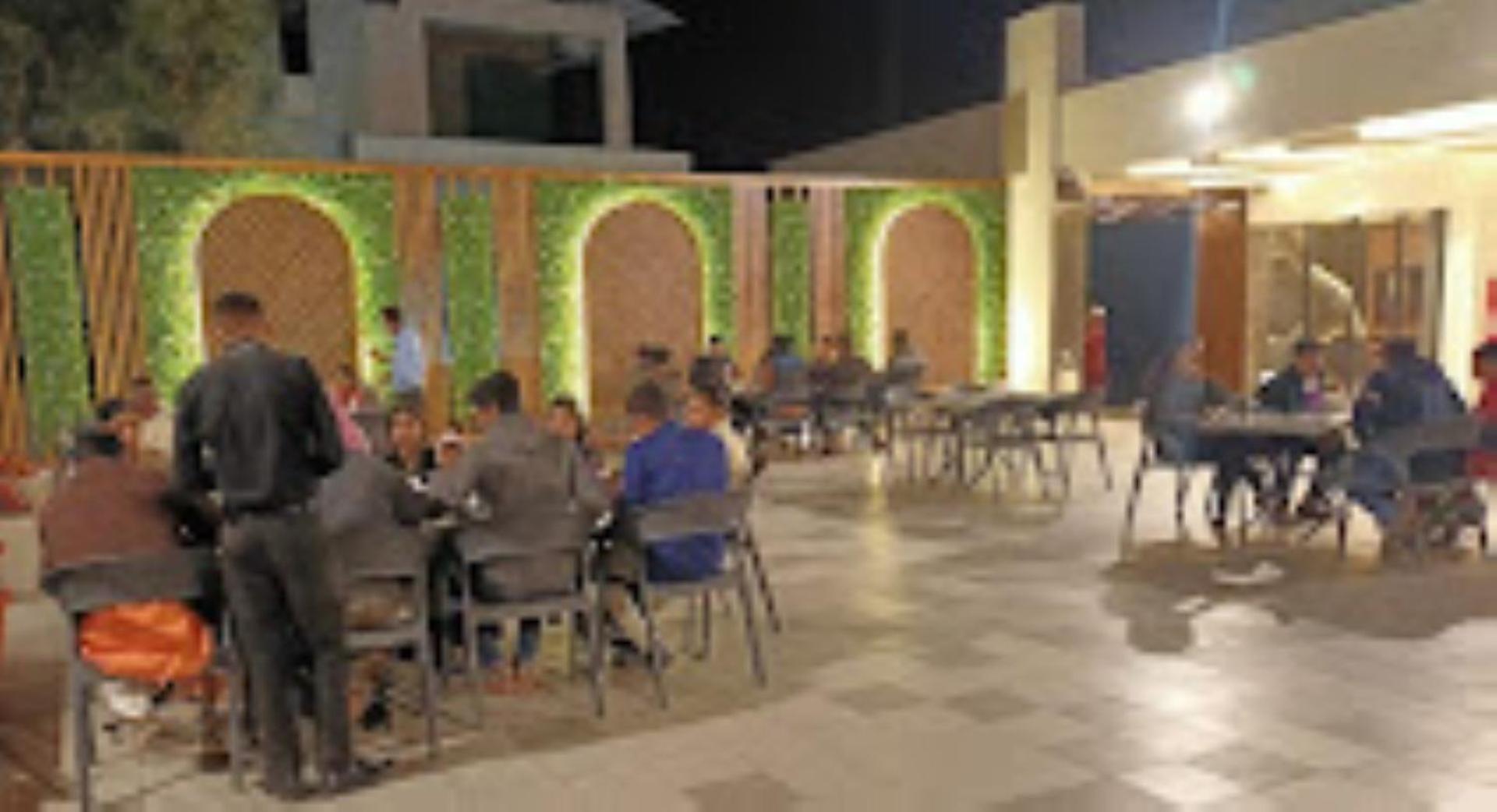 Food & Beverage